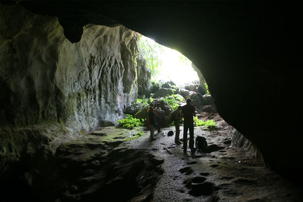 Caves behind Muang Ngoi, on the way to the villages of Ban Na, Bat Houay Sen