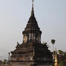 Stupa of Vat Mahathat, very active during festivals