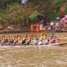 Boat race in Luang Prabang - competition between 2 villages